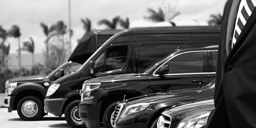 chauffeurs airport transfers in Australia